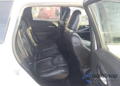 2016 Jeep Cherokee Trailhawk from USA, damaged, VIN 1C4PJMBS9GW109596